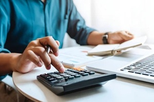 doing finance, budgeting and tax calculation